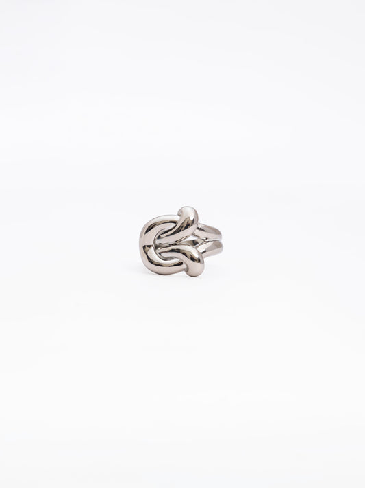 Interlaced Ring